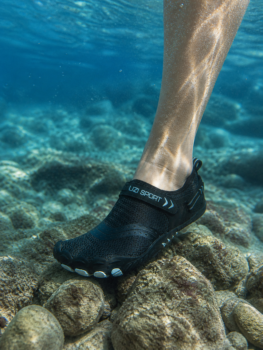 Quick-drying water shoe Model 268 Black
