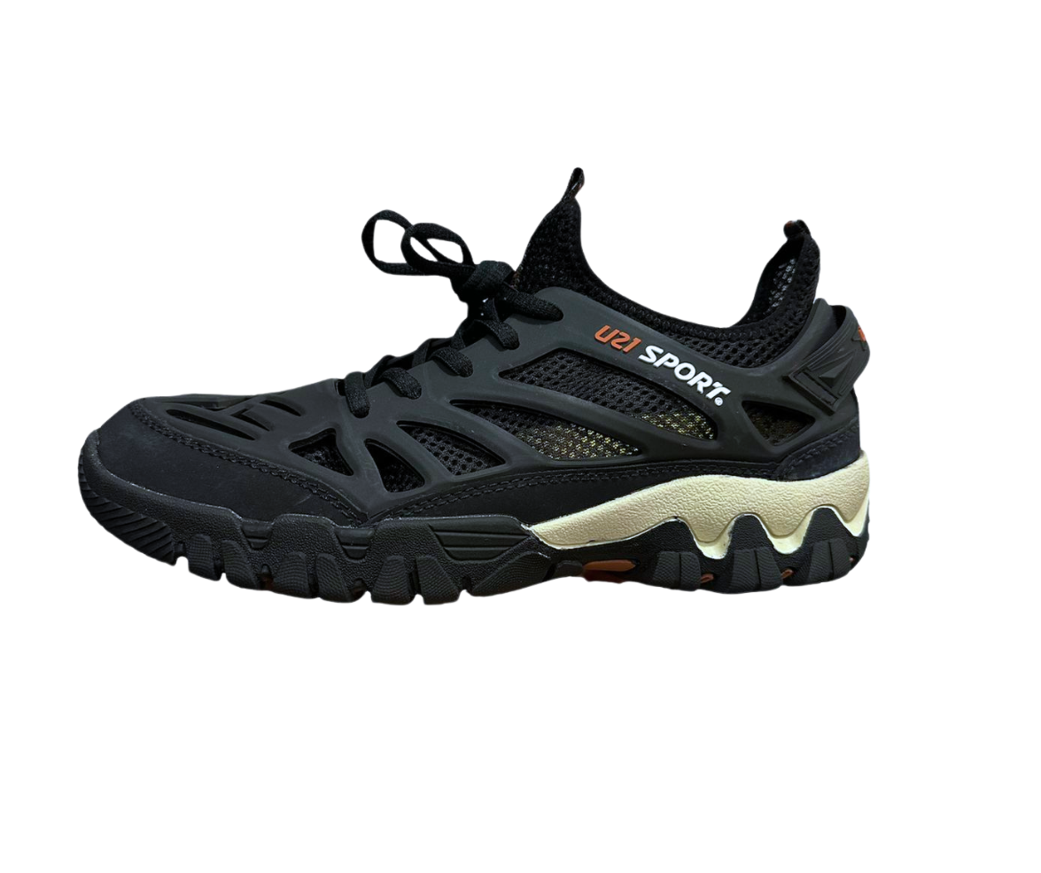 Waterproof shoes for hiking, mountain biking, and fishing. Nomada model.
