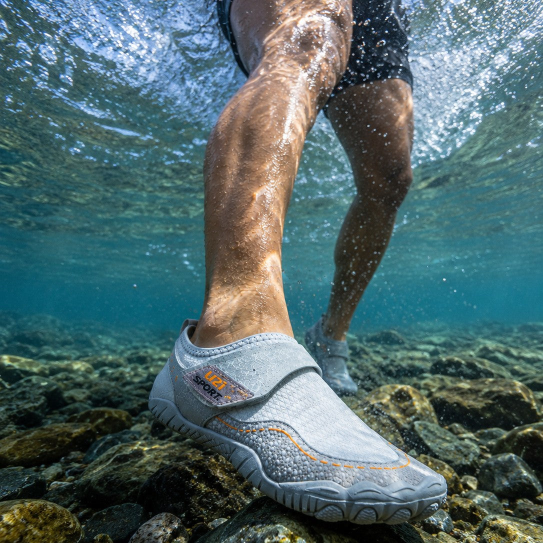 Zapato acuático uzi sport guadalajara Manta Flow gris con suela antiderrapante, ideal para playa y actividades outdoor