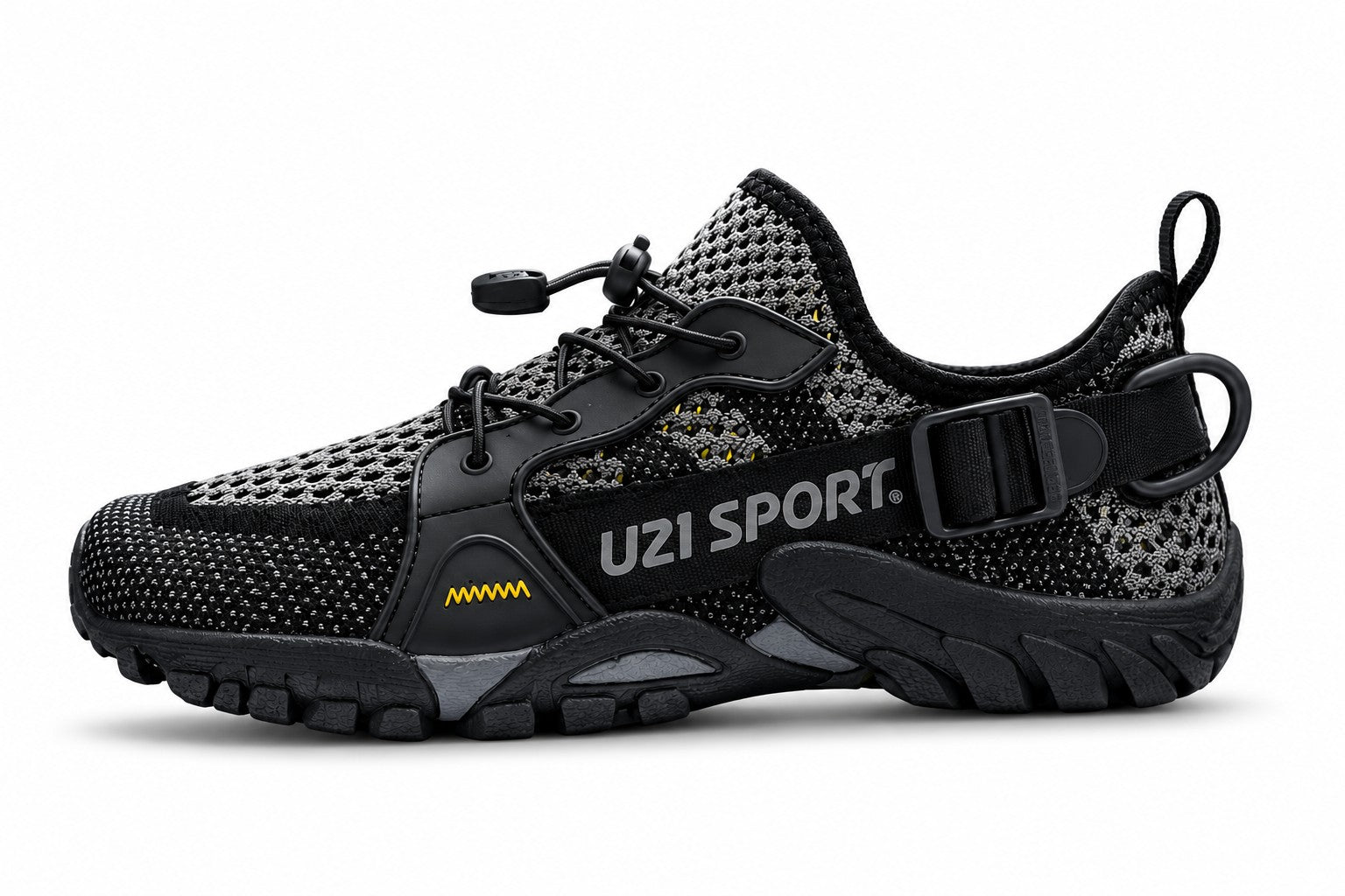 Zapato de senderismo sumergible uzi sport guadalajara negro con malla transpirable, suela dentada y ajuste con cordón.
