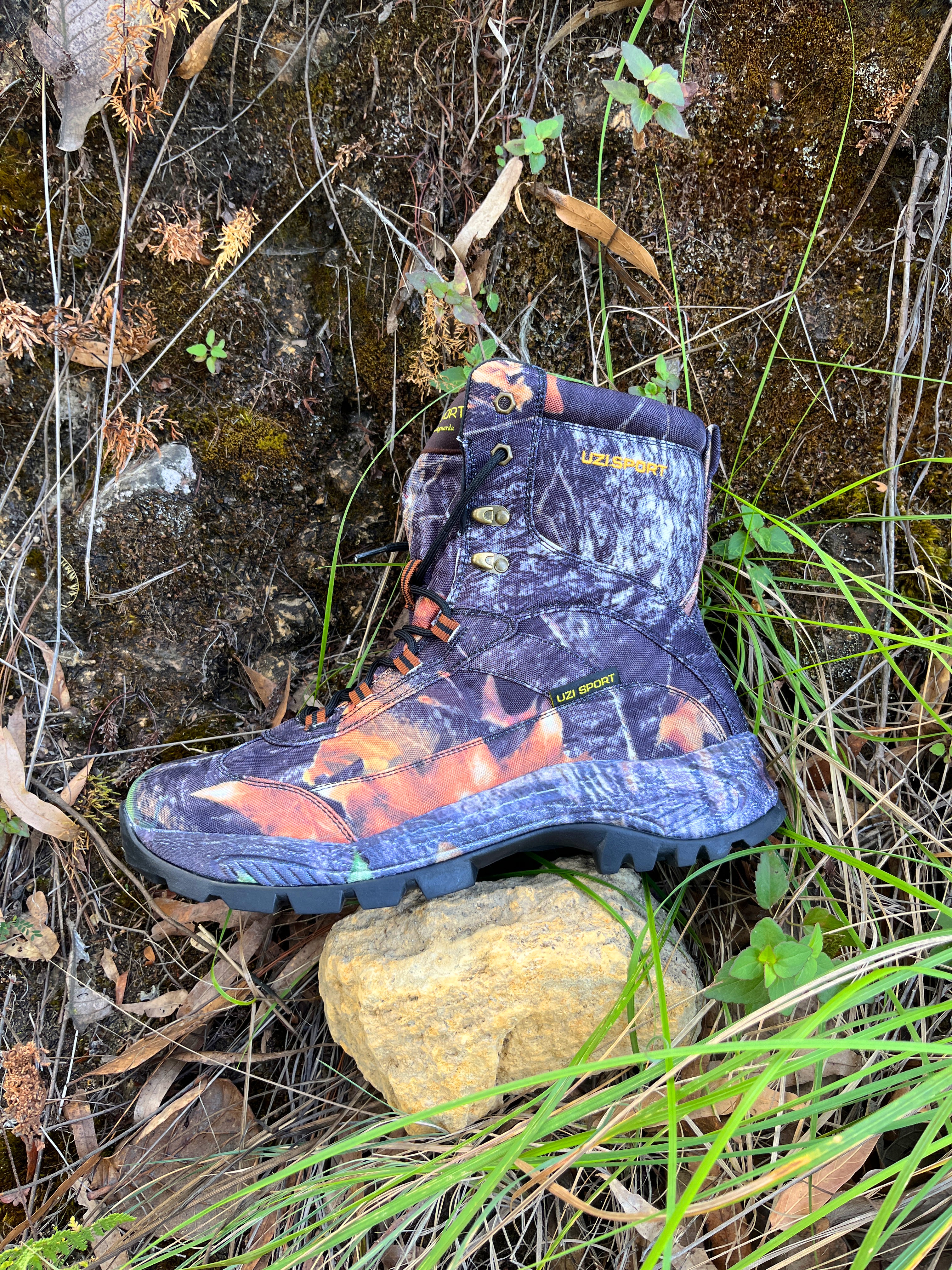 High hiking boot for mountaineering - Camouflage -